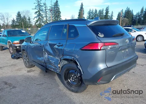 2024 Toyota Corolla Cross Xle z USA, uszkodzony, nr VIN 7MUDAABG2RV102186